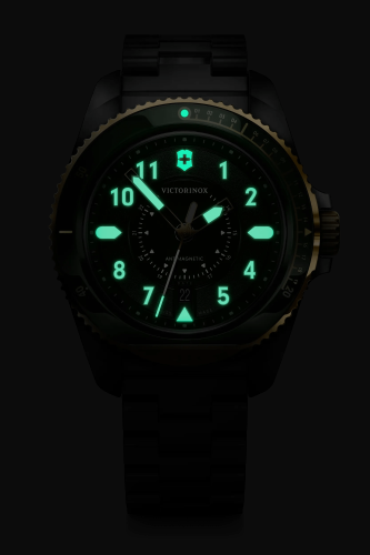Watch - VICTORINOX Journey 1884 43mm SS Bracelet Green Dial