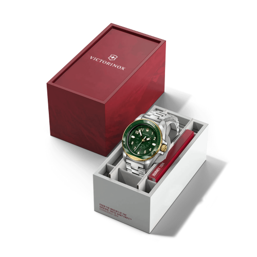 Watch - VICTORINOX Journey 1884 43mm SS Bracelet Green Dial
