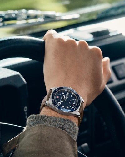 Watch - VICTORINOX Swiss Army 42mm Brown Leather Strap Blue Dial