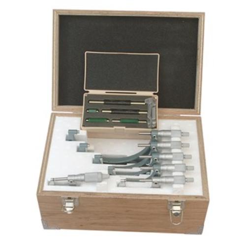 Mitutoyo Outside Micrometer Set 0-6", precision tools with ratchet thimbles, carbide faces, and calibration standards.