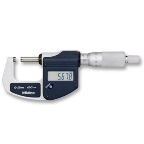 Mitutoyo Digimatic Micrometer 0-25mm with LCD display, Absolute Encoder, ratchet stop, and durable carbide measuring faces.