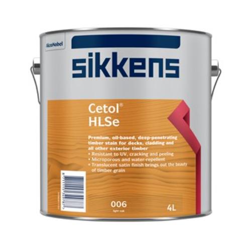 Sikkens HLSe Light Oak 4L, a translucent wood stain for exterior use, offering UV protection and moisture resistance while enhancing wood grain.