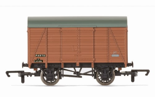Hornby Trains BR Twin Vent Van S49186 with light roofs and wooden finish, perfect for enhancing model railway layouts.