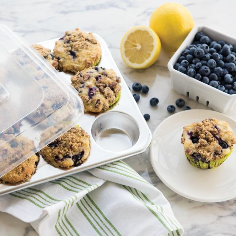 Nordic Ware Naturals® 12-Cup Muffin Pan With Lid