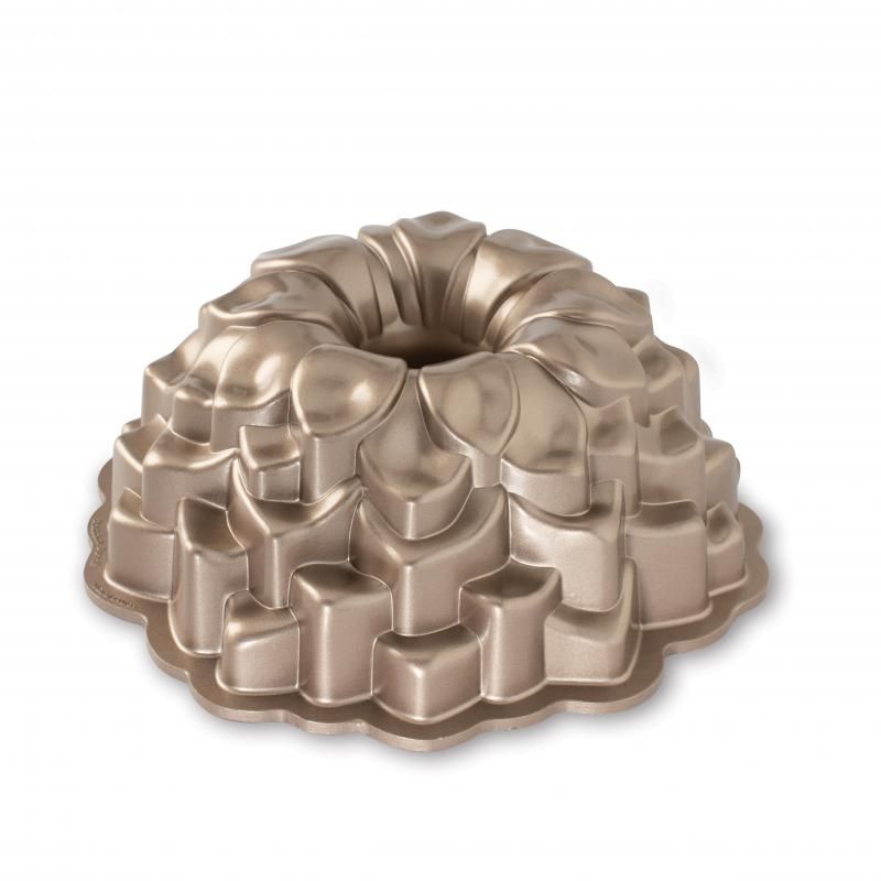 Nordic Ware Blossom Bundt® Pan | Toffee