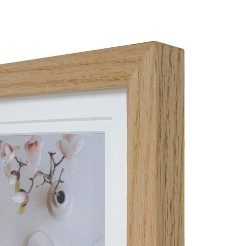 Elegant Deluxe Natural Oak Photo Frame - Type 1