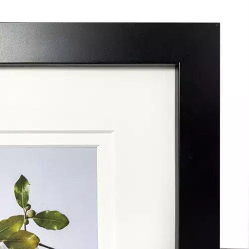 Elegant Deluxe Black Photo Frame