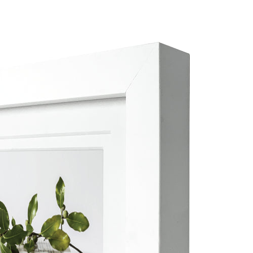 Elegant Deluxe White Photo Frame