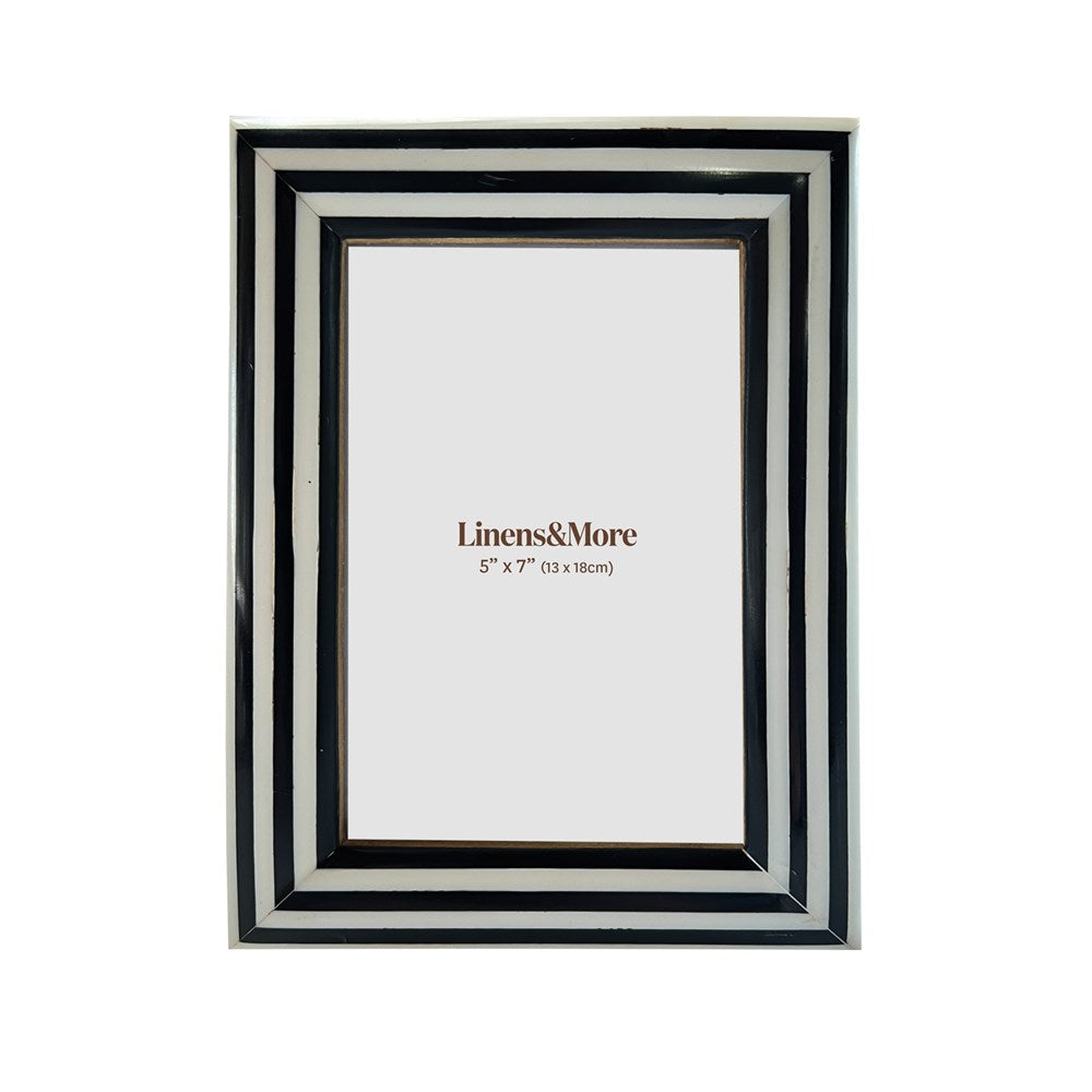 Photo Frame  - BLACK AND WHITE ROUNDED EDGE FRAME 5X7"