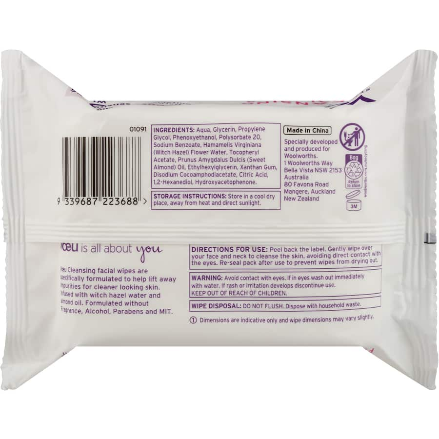 Biodegradable Voeu Cleansing Wipes with aloe vera for fresh, clean skin anytime, perfect for all skin types.