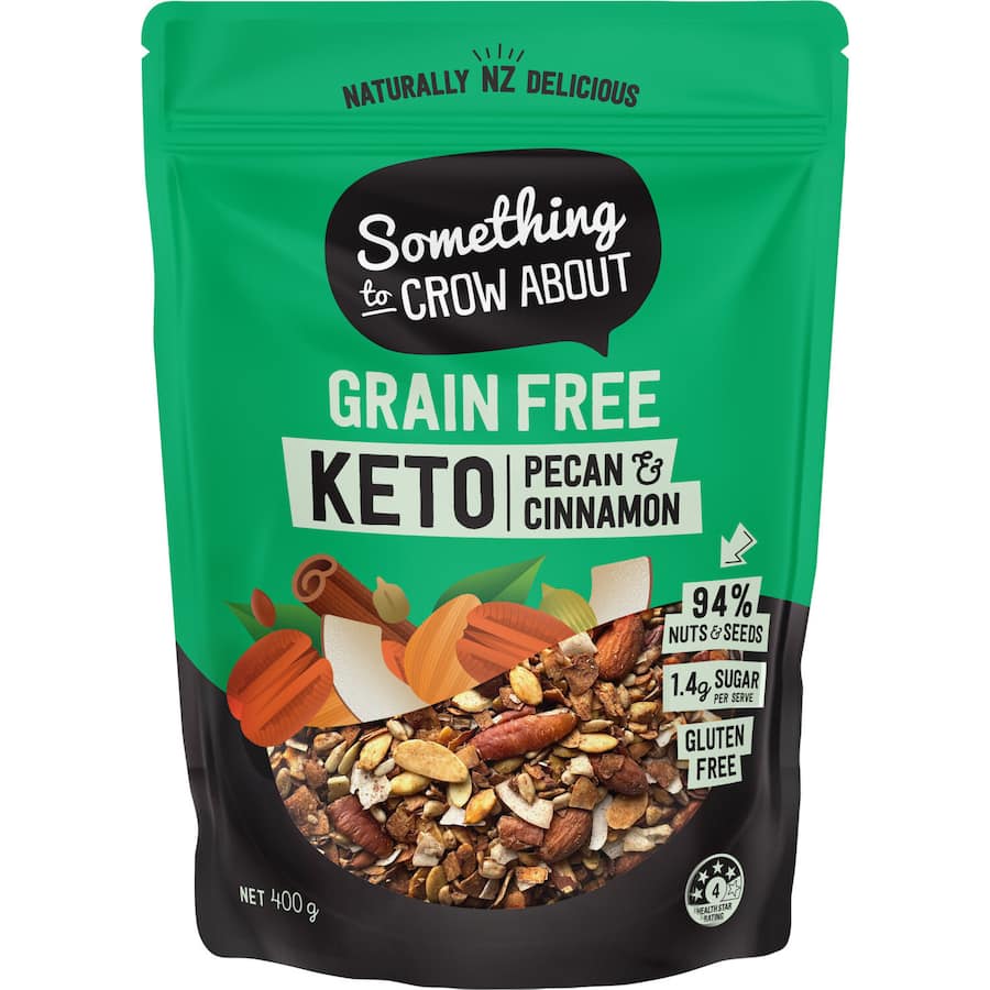 Handcrafted Keto muesli with pecans and cinnamon, rich in protein and low in carbs, ideal for healthy breakfasts.