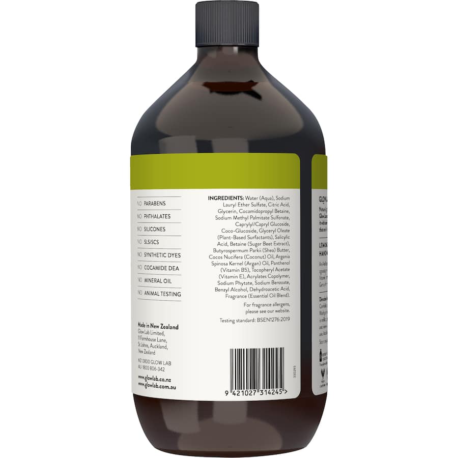 Antibacterial hand wash refill with Lemongrass and Lime, hydrates skin and protects against 99.9% of germs.