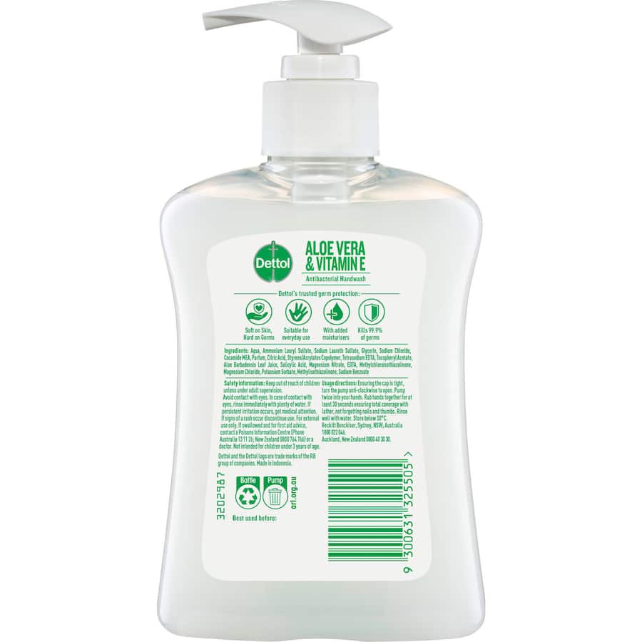 Dettol Liquid Antibacterial Hand Wash with Aloe Vera and Vitamin E, ensuring clean hands while moisturizing for up to 3 hours.