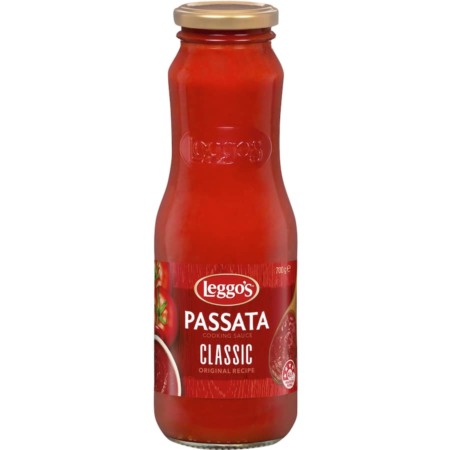 Leggo's Passata Classic Tomato, a rich tomato sauce made from juicy red tomatoes, perfect for versatile cooking and enhancing dishes.