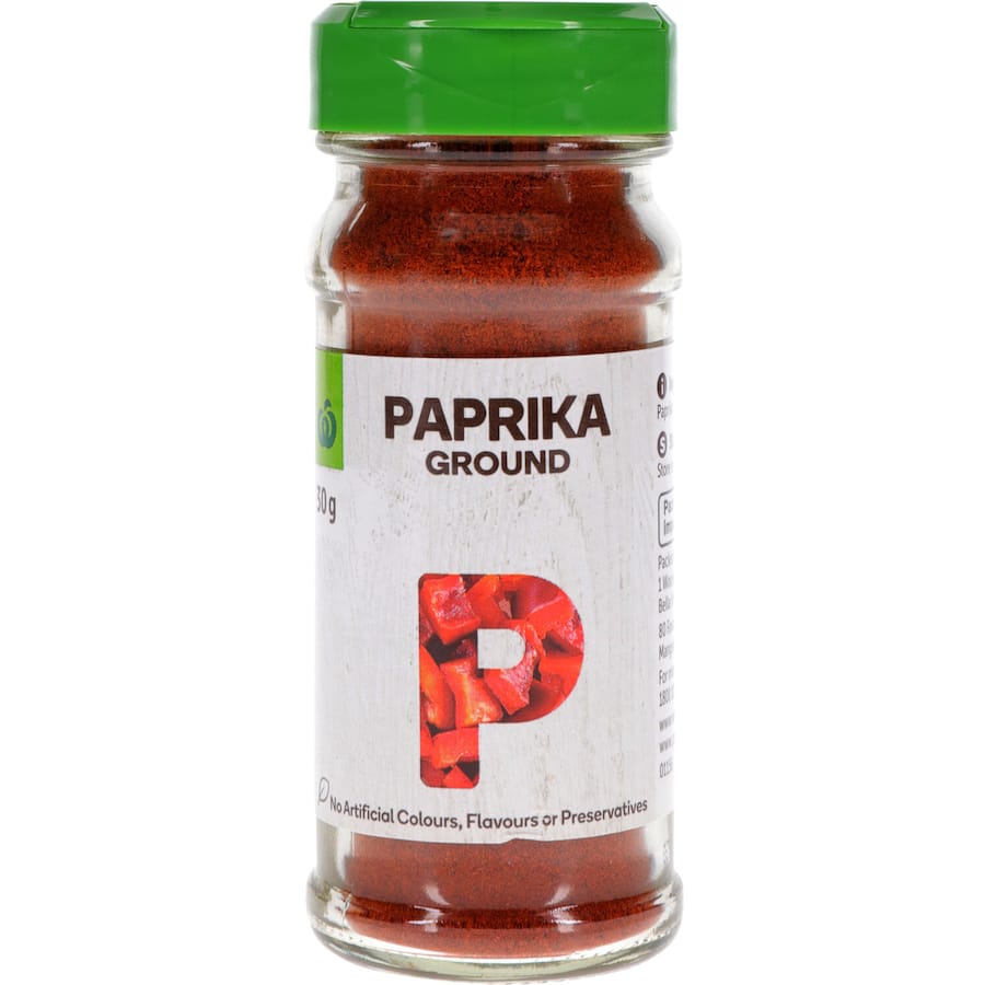 Ground paprika in a 30g pack, adds rich smoky flavor to dishes, free from artificial additives, ideal for seasoning and spice blends.