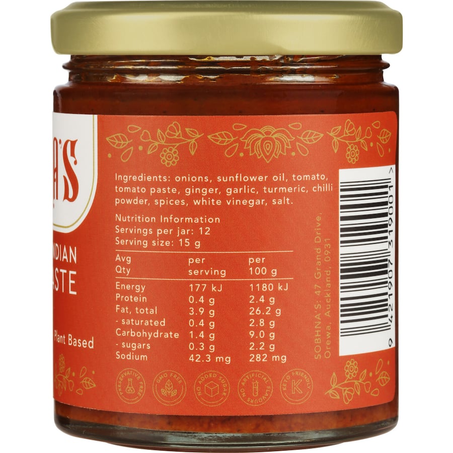 Sobhna's Curry Paste Mild: Aromatic blend for easy, authentic Indian dishes like butter chicken and vegetable korma.