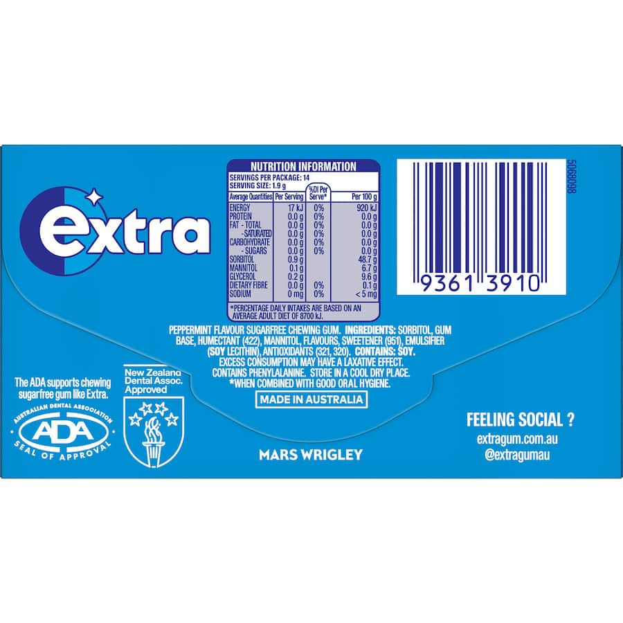 Wrigley's Extra Peppermint Gum envelop featuring 14 sugar-free pieces promoting oral health and fresh breath.