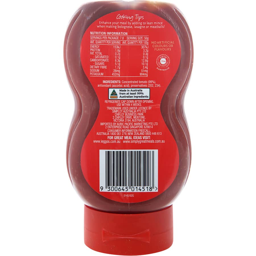 Leggo's Tomato Paste Tomato Squeeze: triple concentrated, no added salt, perfect for enhancing sauces and stews.