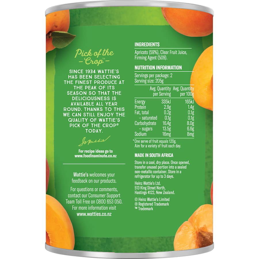 Wattie's Apricot Halves in Clear Juice: delicious, no preservatives, 2 servings per can, perfect for snacks and desserts.