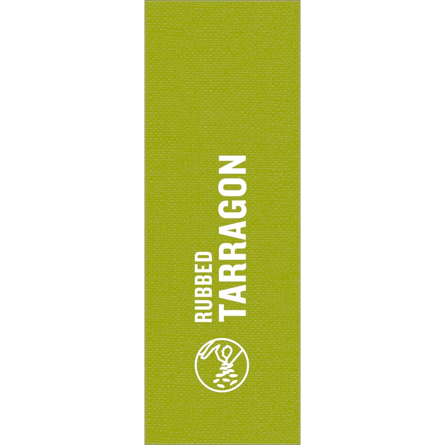 Dried tarragon flakes enhance dishes with mild aniseed flavor, perfect for seasonings, dips, and roasted meals.