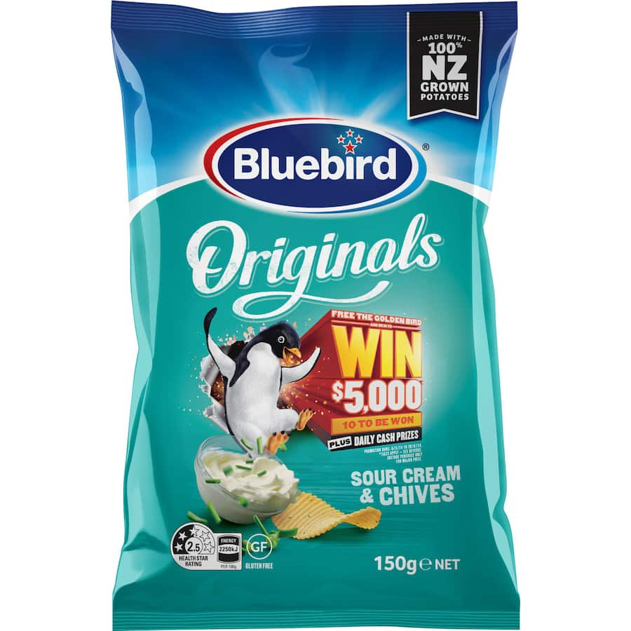 Crispy Bluebird Originals Chips flavored with sour cream and chives, made from 100% New Zealand potatoes.