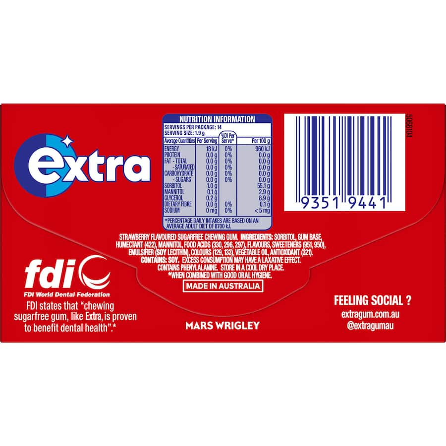 Wrigley's Extra Chewing Gum Strawberry 27g pack featuring sugar-free freshness for oral health and delightful strawberry flavor.