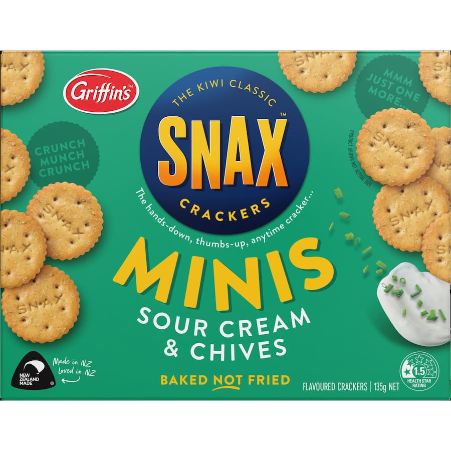 Bite-sized Sour Cream & Chives minis, crispy and flavorful crackers perfect for on-the-go snacking or parties.