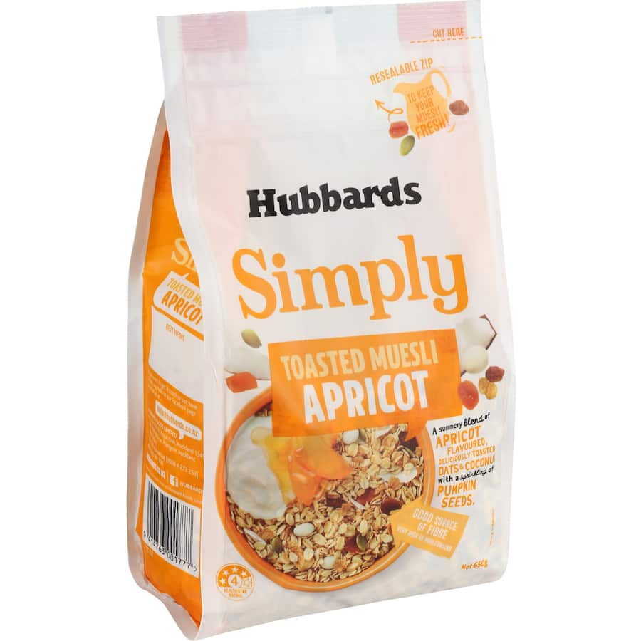 Muesli blend featuring crunchy oats, yogurt-covered raisins, pumpkin seeds, and juicy apricot pieces for a nutritious breakfast.