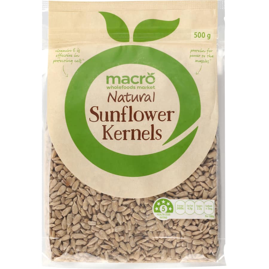 Macro Sunflower Kernels: Nutritious seeds rich in protein, fiber, and vitamin E, perfect for enhancing meals and snacks.