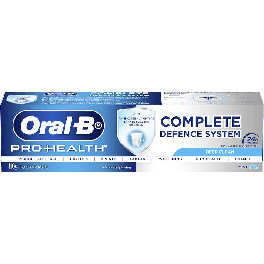 Oral-B Pro Health Advanced Deep Clean toothpaste with mint flavor for plaque fighting and gum protection.