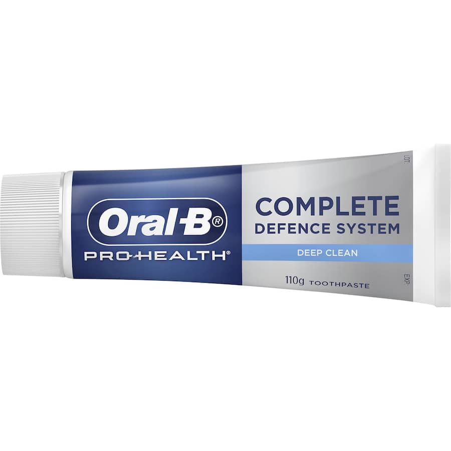 Oral-B Pro Health Advanced Deep Clean toothpaste tube, featuring mint flavor and dissolving micro-particles for superior oral hygiene.