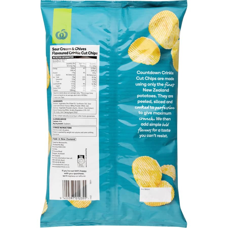 Woolworths Sour Cream & Chives Crinkle Cut Chips - crispy, flavorful snack made from premium New Zealand potatoes, no artificial additives.