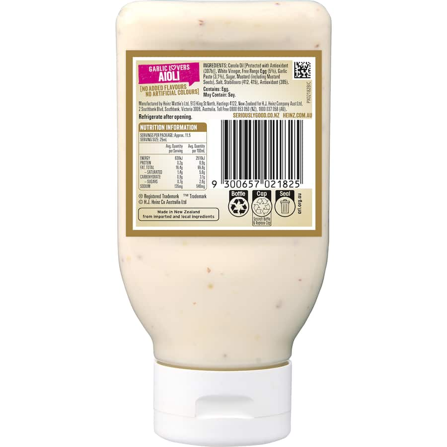 Creamy Heinz Aioli Garlic Lovers, made with free-range eggs, perfect for dipping fries and enhancing meals with rich garlic flavor.