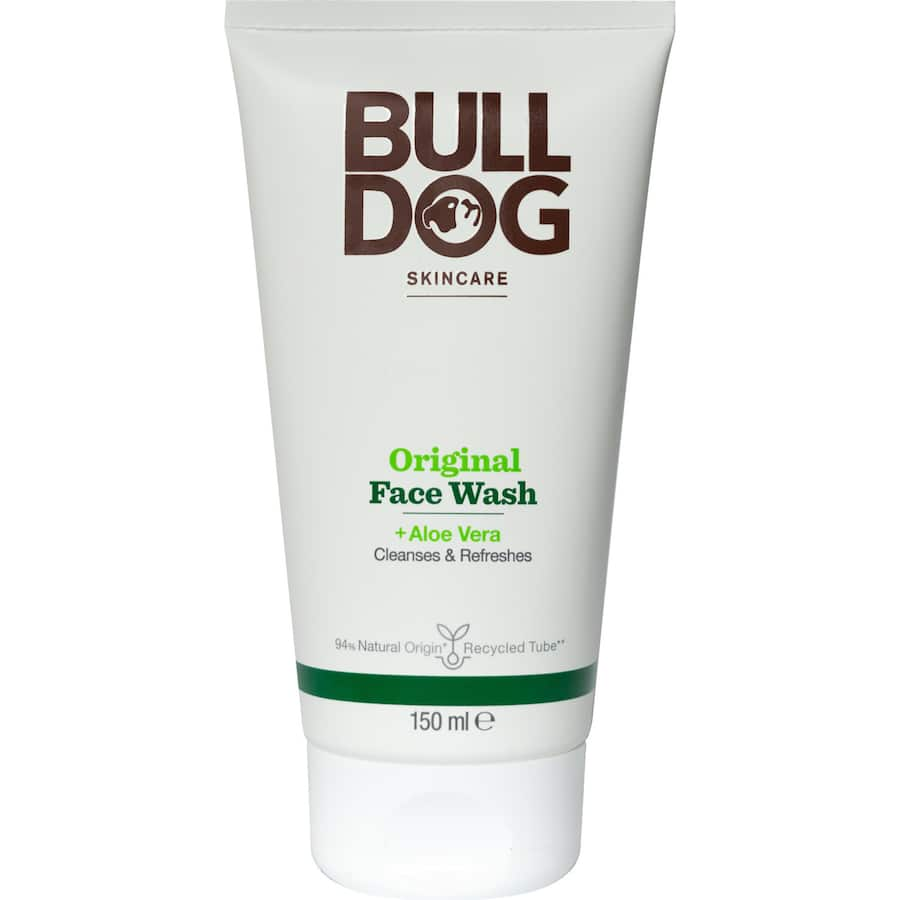 Bulldog Facial Wash Original: a cleansing gel for men, enriched with aloe vera and green tea, perfect for all skin types.