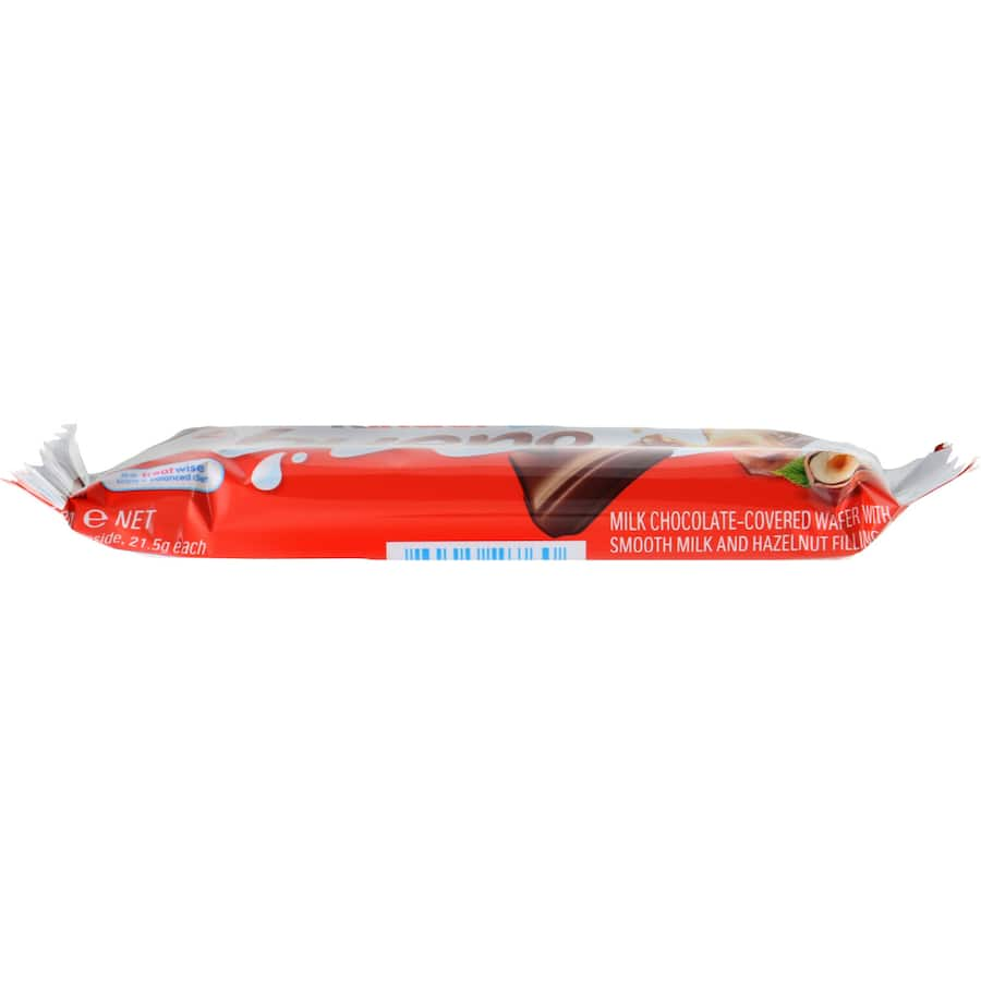 Indulge in Kinder Bueno, a chocolate bar with creamy hazelnut filling, crispy wafer, and rich chocolate coating.