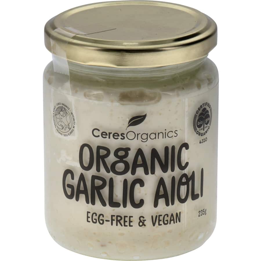 Creamy vegan garlic aioli made with organic ingredients, perfect for dipping or drizzling on dishes.