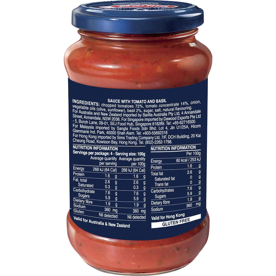 Barilla Pasta Sauce Basilico features rich tomato and aromatic basil, perfect for elevating any pasta dish.