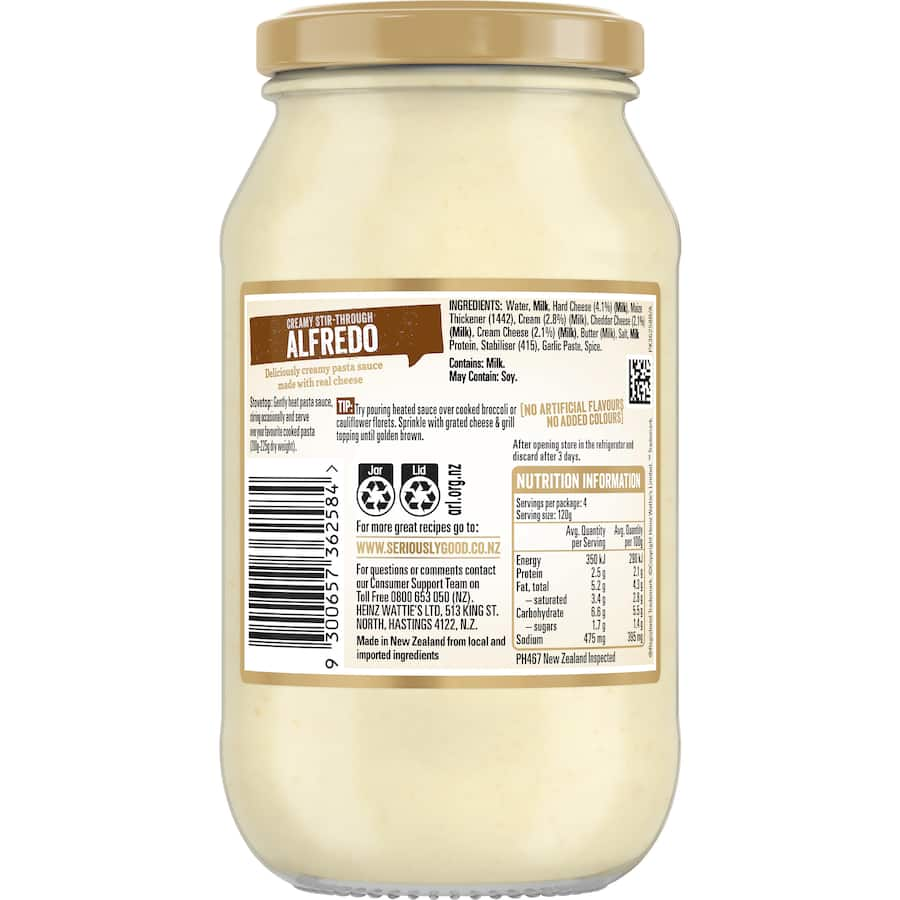 Creamy Heinz Alfredo pasta sauce, crafted with rich cream and savory cheese for delicious meals.