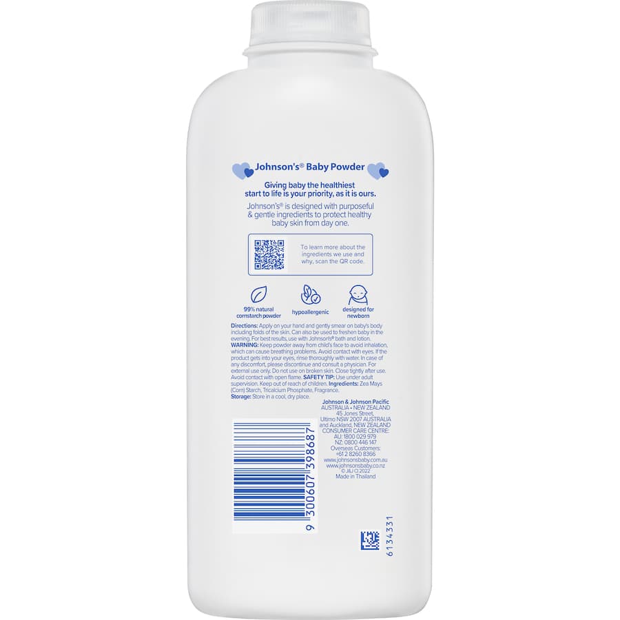 Johnson's Baby Powder 99% Natural Powder with cornstarch absorbs moisture, keeping delicate skin soft and dry, ideal for infants.