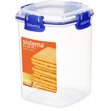 Medium-sized Sistema Klip It Plus container for crackers, featuring easy-lock clips and a flexible seal for freshness.
