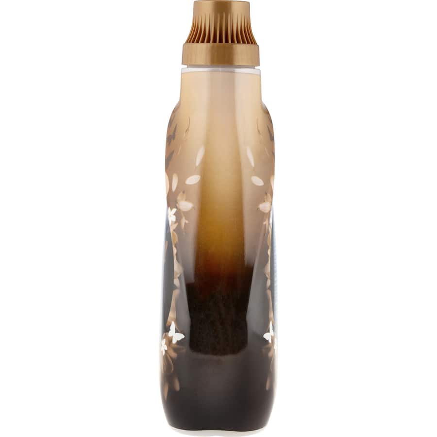 Concentrated fabric softener for luxurious softness, delightful scent, and reduced static cling in all fabrics.