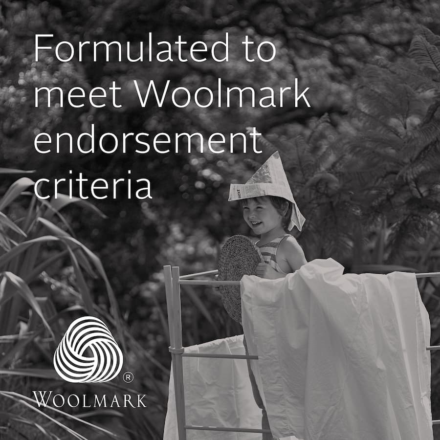 Ecostore Woolwash & Delicates in a recyclable bottle, ideal for cleaning and protecting delicate fabrics gently and sustainably.