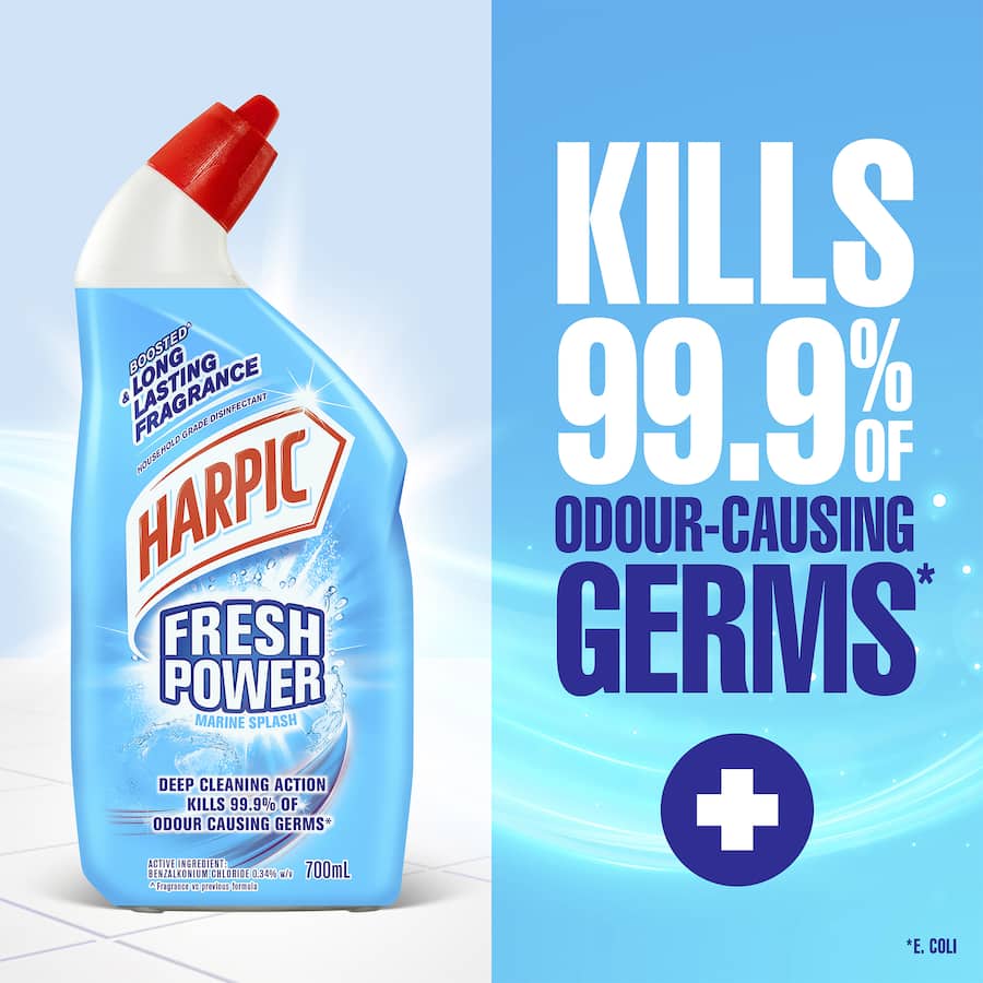 Harpic Fresh Power Toilet Cleaner Marine Splash bottle, 700ml, with powerful stain-fighting liquid and fresh marine fragrance.