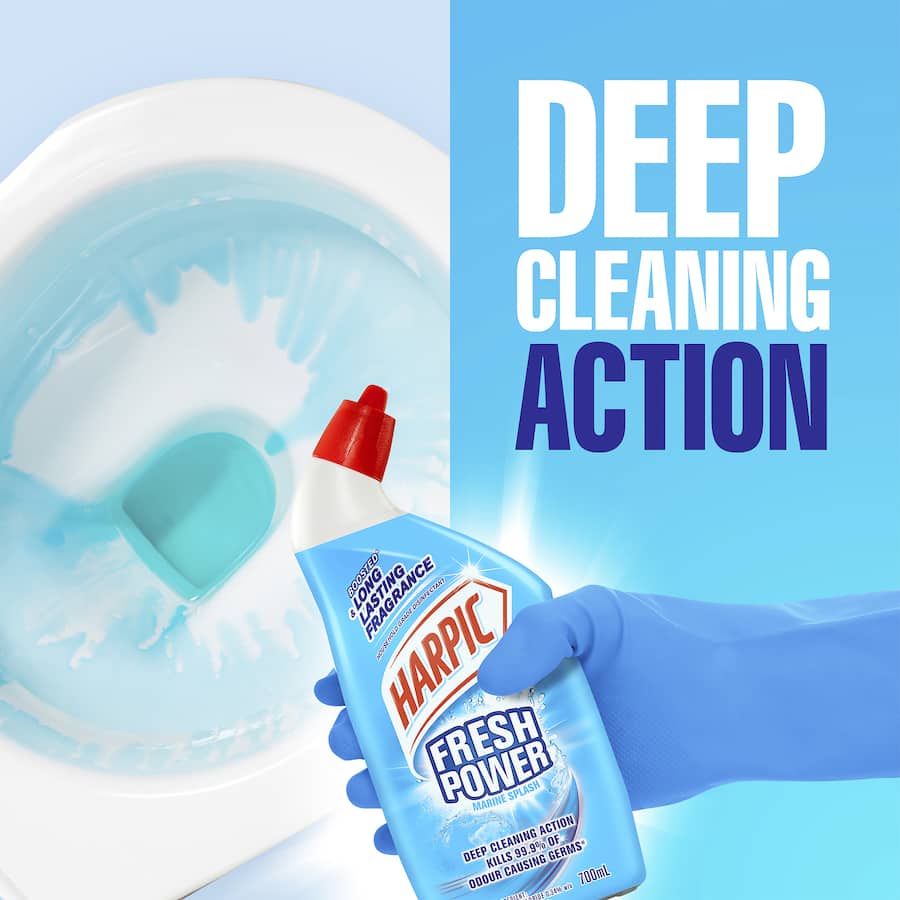 Harpic Fresh Power Toilet Cleaner Marine Splash bottle, 700ml, designed for powerful cleaning and fresh marine fragrance.