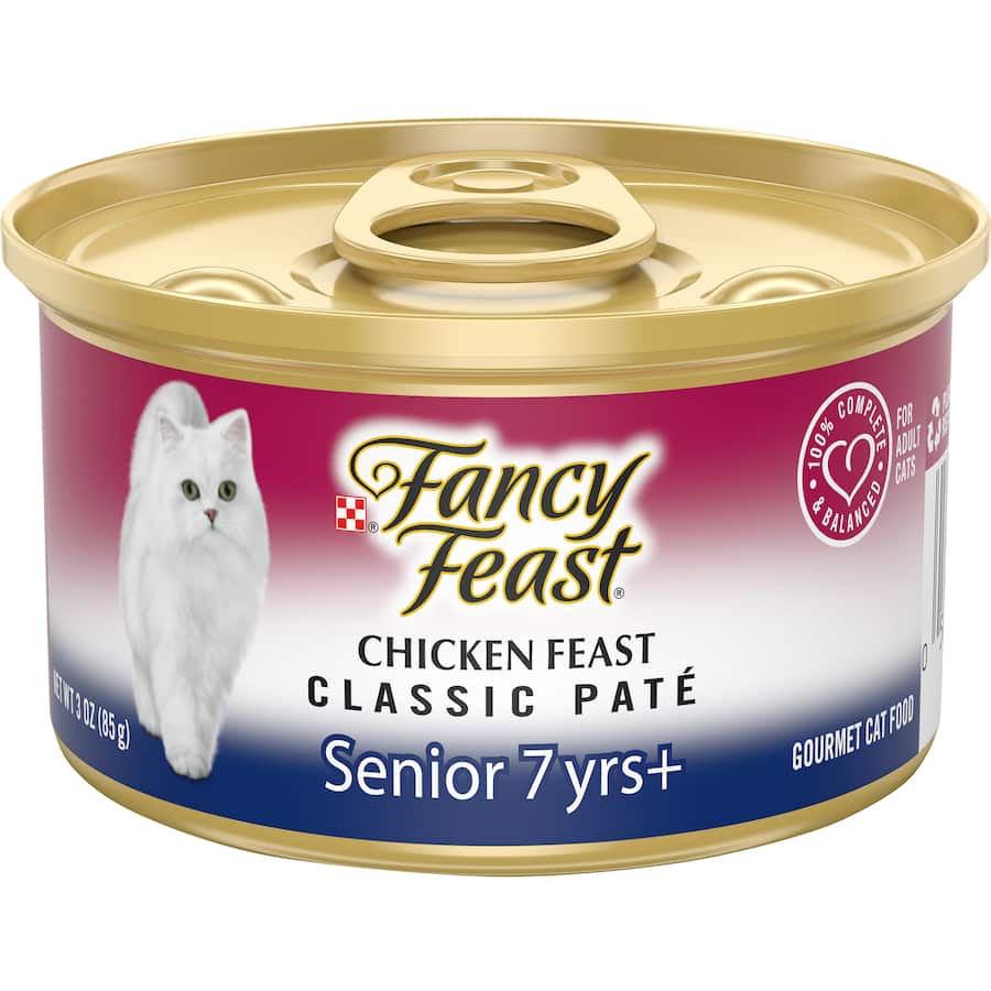 Gourmet chicken pate for senior cats, packed with essential nutrients for health and vitality.
