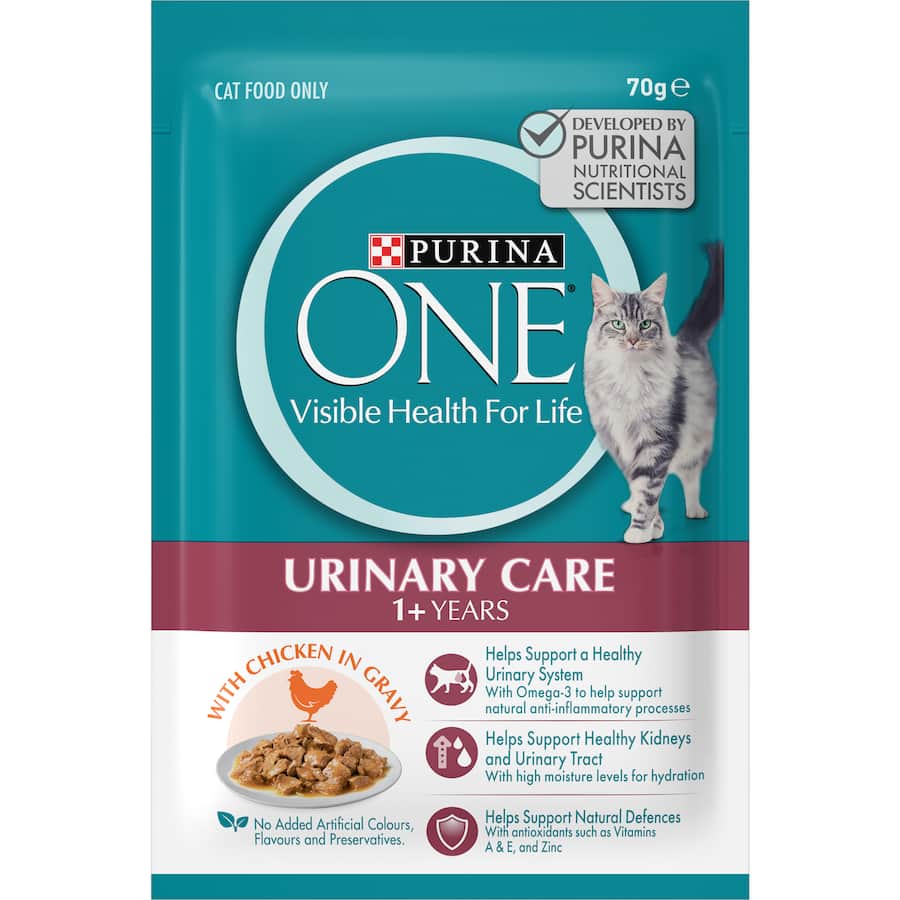 Wet cat food featuring chicken in gravy, promoting urinary tract health and overall well-being for adult cats.