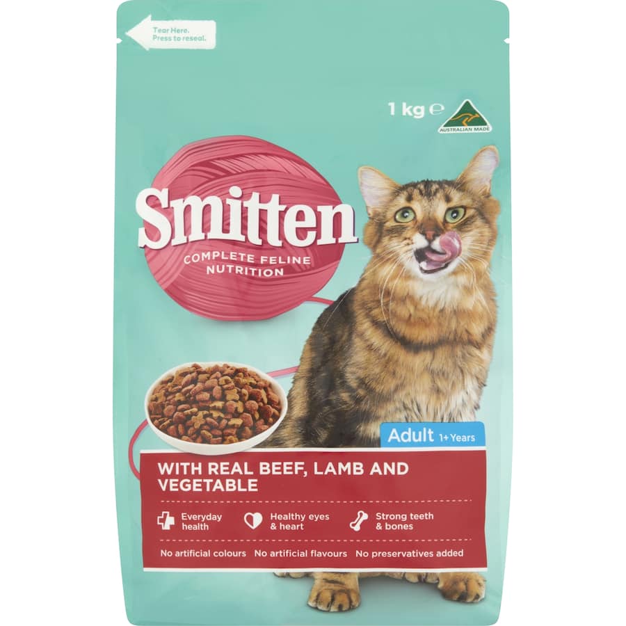 Smitten Dry Cat Food with Beef, Lamb & Vegetables offers premium nutrition for energetic cats, supporting health and vitality.