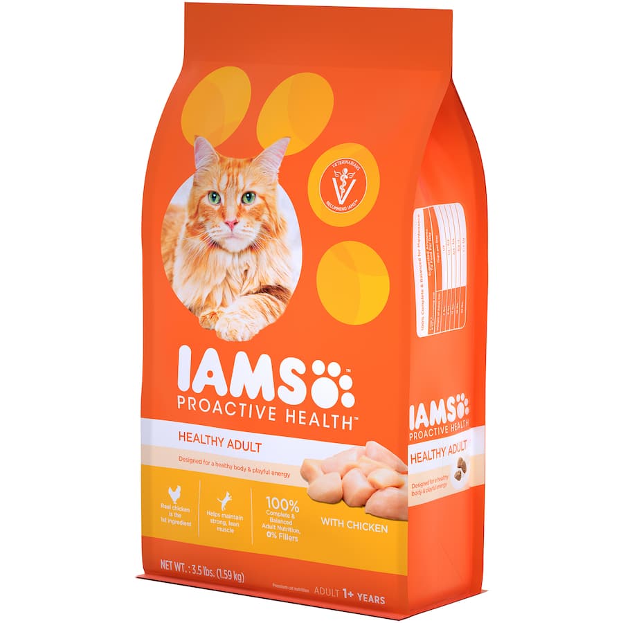 Iams Dry Cat Food Chicken features chicken as the main ingredient, supporting digestion and overall feline health.