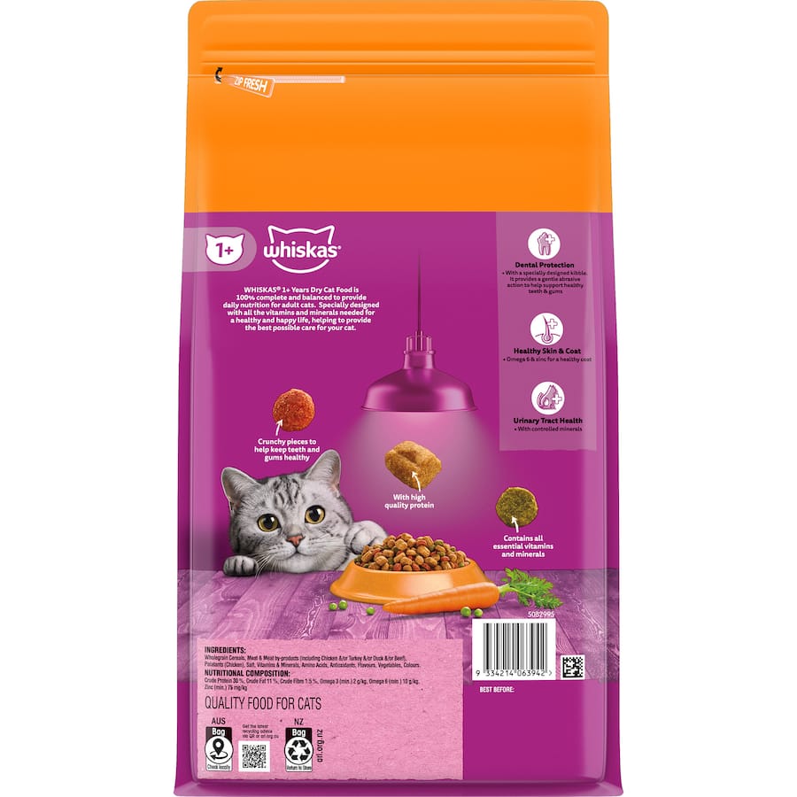 Whiskas Dry Cat Food Chicken & Rabbit: complete nutrition for adult cats with real meat for healthy skin and coat.
