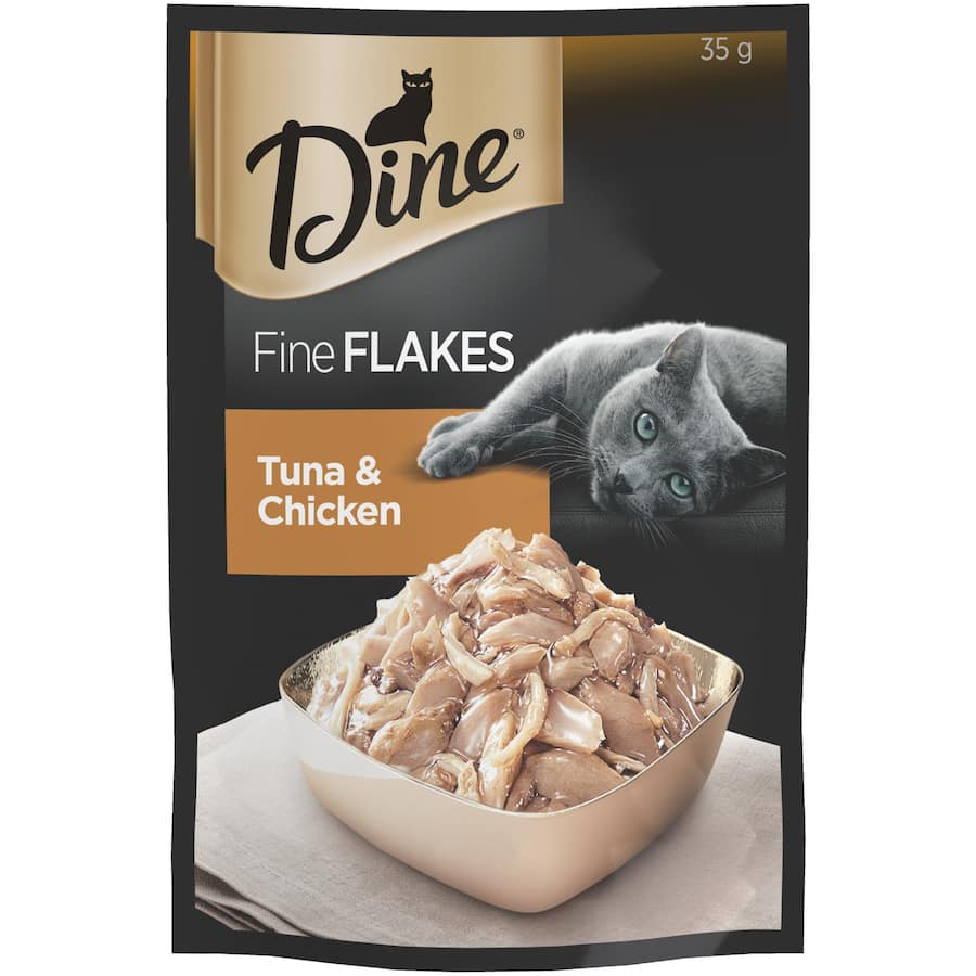 Delicious Dine Fine Flakes Wet Cat Food featuring tender tuna and chicken in a 35g pouch, grain-free and preservative-free.